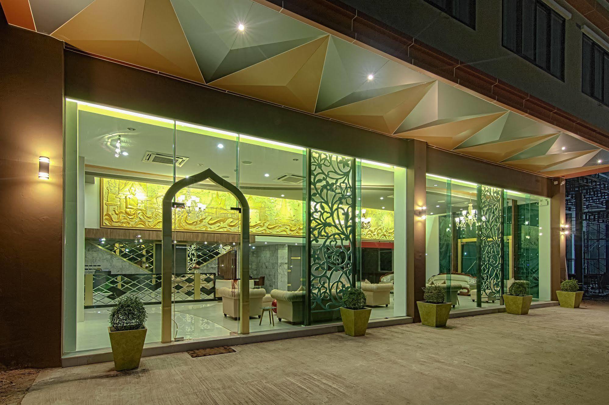 Gallery Design - Sha Extra Plus Sisaket Exteriér fotografie